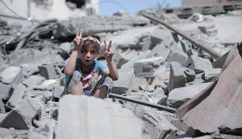 A generic square placeholder image with rounded corners in a figure.