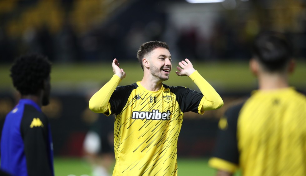 A generic square placeholder image with rounded corners in a figure.