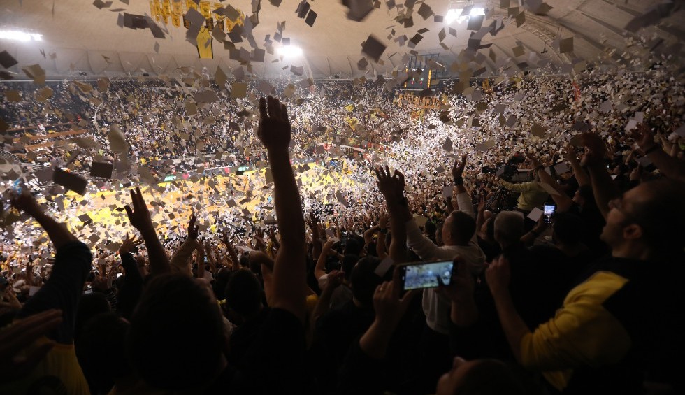 A generic square placeholder image with rounded corners in a figure.