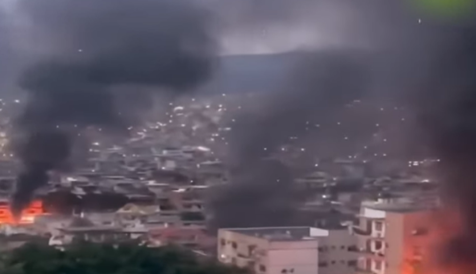 A generic square placeholder image with rounded corners in a figure.