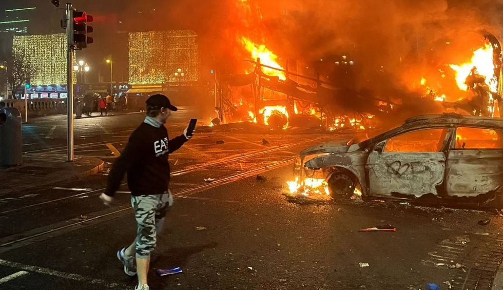 A generic square placeholder image with rounded corners in a figure.