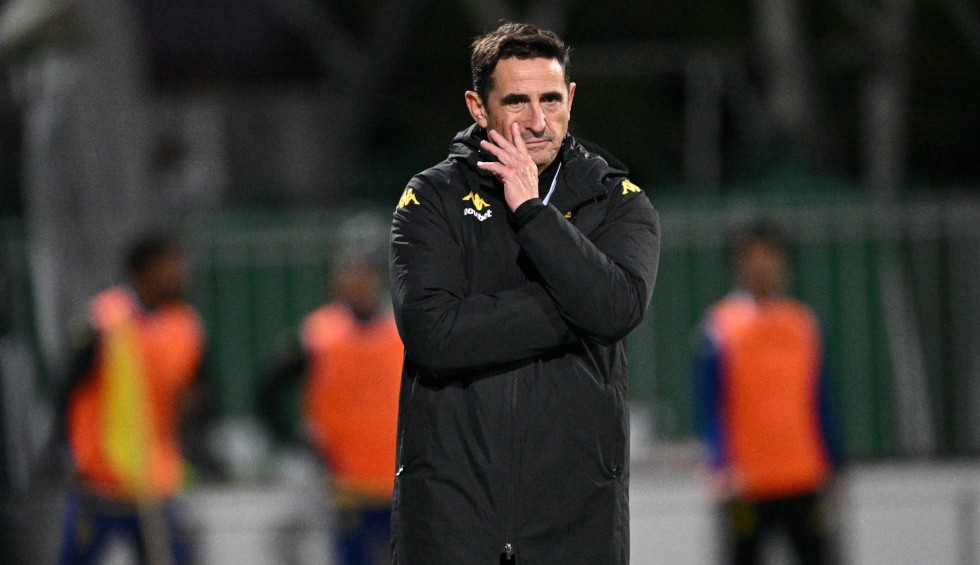 Τα μηνύματα Χιμένεθ και μία διοίκηση που φοράει… «ωτοασπίδες»