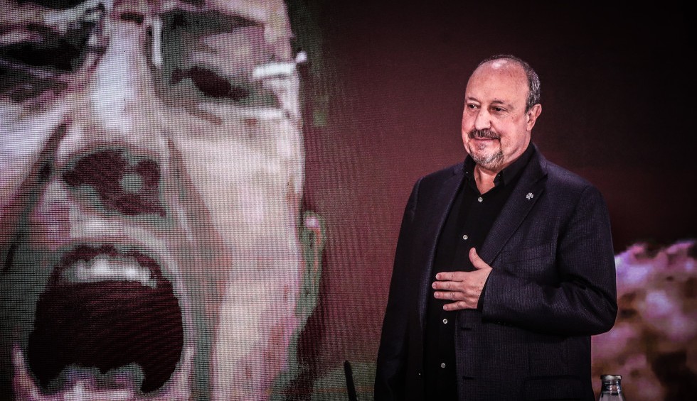 A generic square placeholder image with rounded corners in a figure.