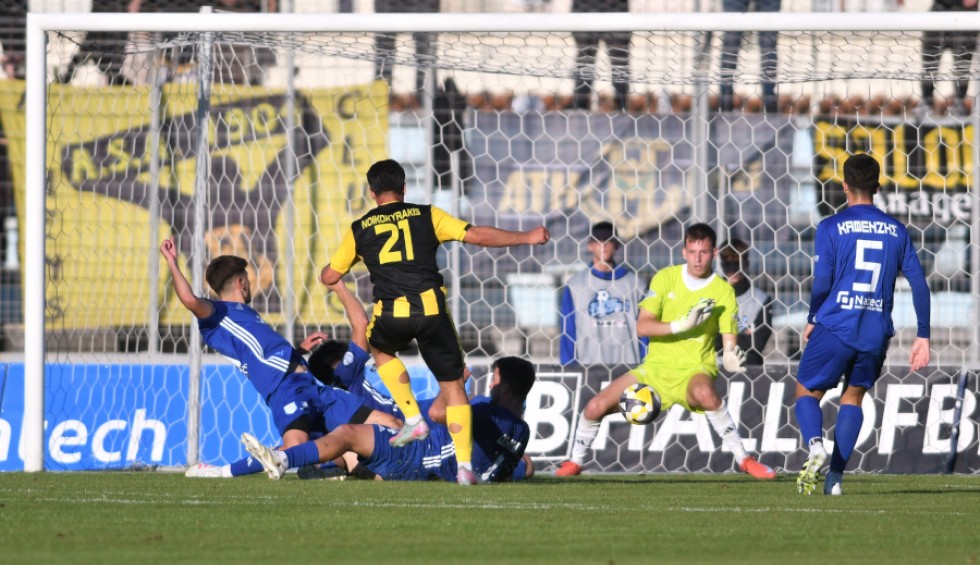 A generic square placeholder image with rounded corners in a figure.