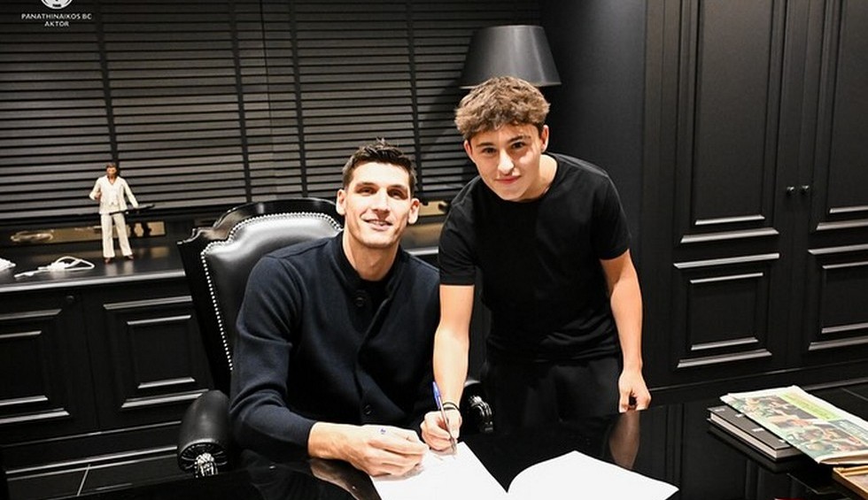 A generic square placeholder image with rounded corners in a figure.