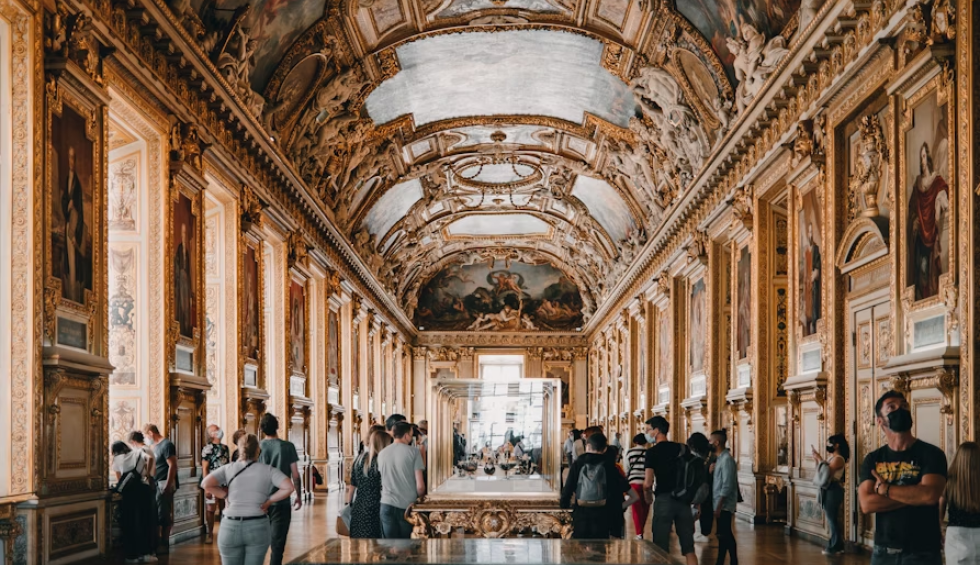 A generic square placeholder image with rounded corners in a figure.