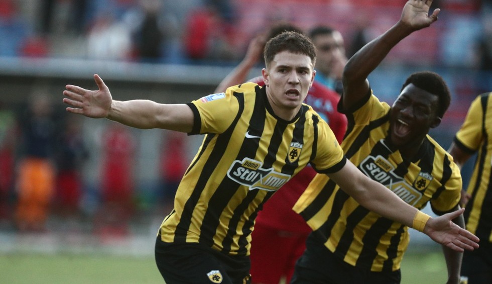 A generic square placeholder image with rounded corners in a figure.