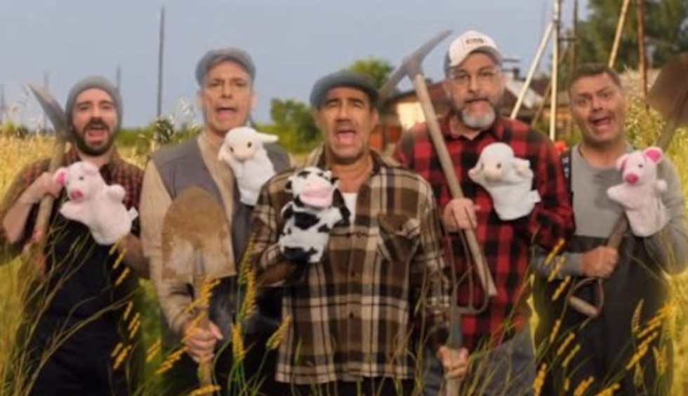 A generic square placeholder image with rounded corners in a figure.