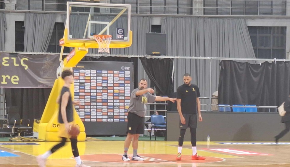 Προπόνηση για τον Νουά μετά το ματς του Άρη με τη Μύκονο