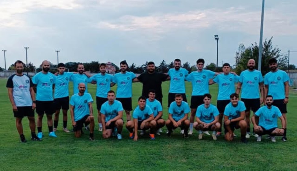 A generic square placeholder image with rounded corners in a figure.