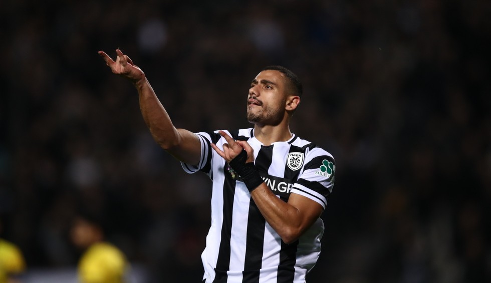 A generic square placeholder image with rounded corners in a figure.