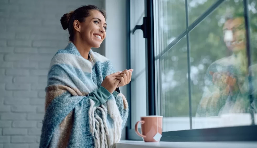 A generic square placeholder image with rounded corners in a figure.