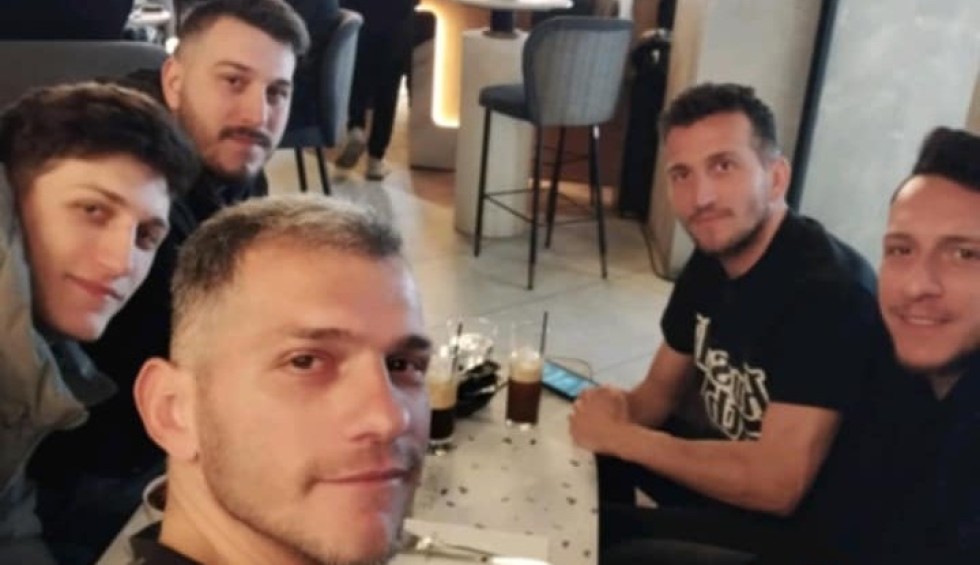 A generic square placeholder image with rounded corners in a figure.