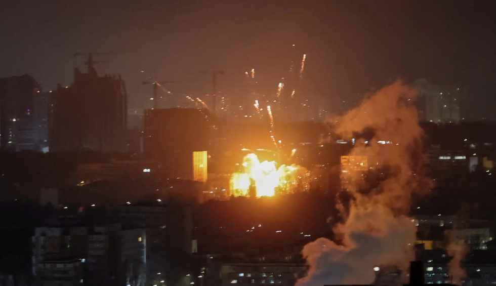 A generic square placeholder image with rounded corners in a figure.