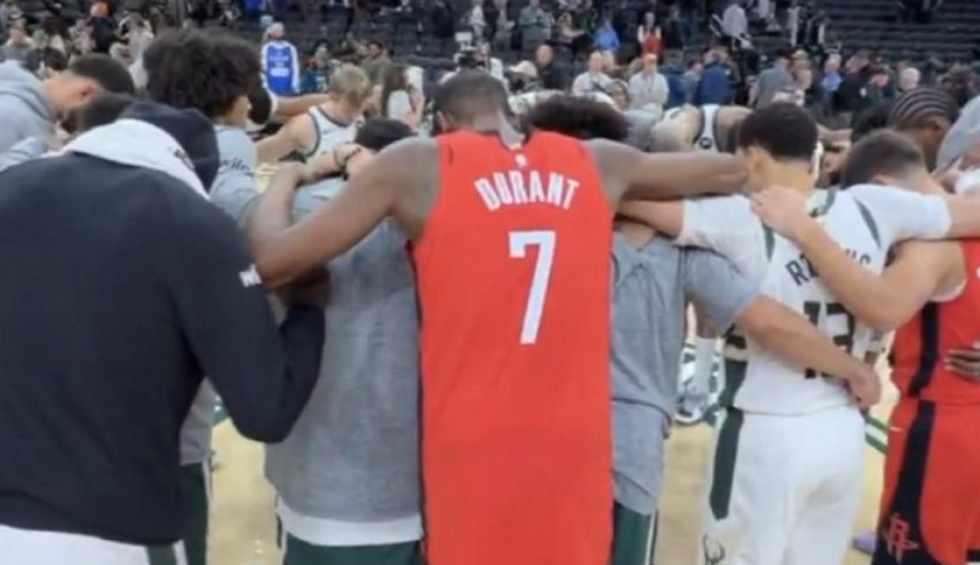 A generic square placeholder image with rounded corners in a figure.