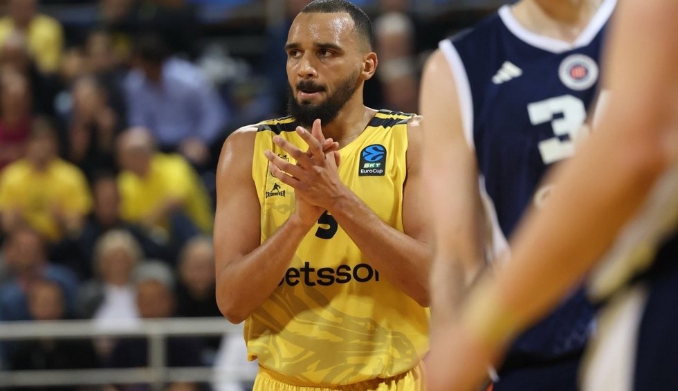 Κερδισμένος μέσα από την ήττα του ο Άρης, θετικό ντεμπούτο για Νουά