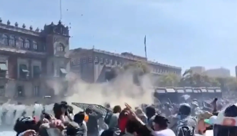 A generic square placeholder image with rounded corners in a figure.