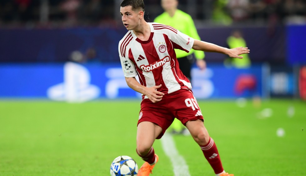 Λουίς Κάμπος σε Μουζακίτη: «Συνέχισε την καλή δουλειά… σε παρακολουθούμε».