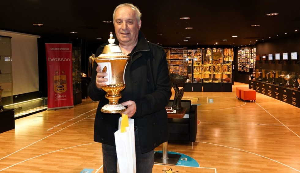 Σβι Σερφ: Το ξεχωριστό σημείο με Άρη στο δωμάτιό του