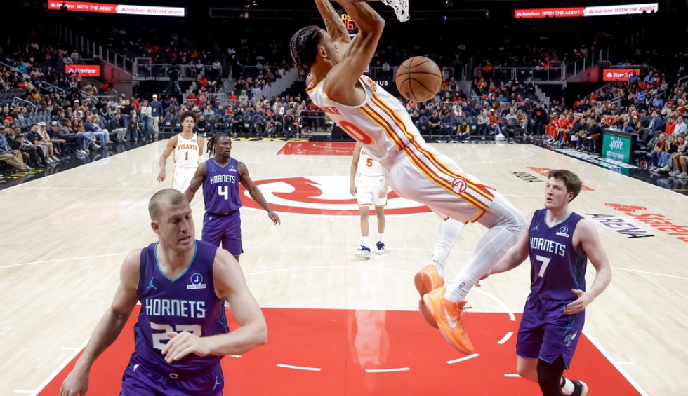 ΝΒΑ: Όργια Ντόνσιτς, SGA, Μίτσελ και δύσκολη νίκη των Χοκς