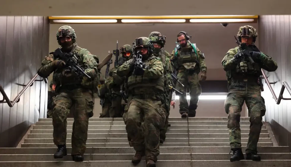 A generic square placeholder image with rounded corners in a figure.