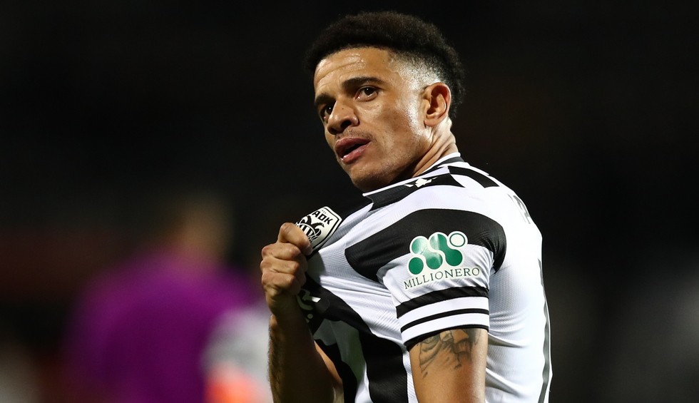 A generic square placeholder image with rounded corners in a figure.