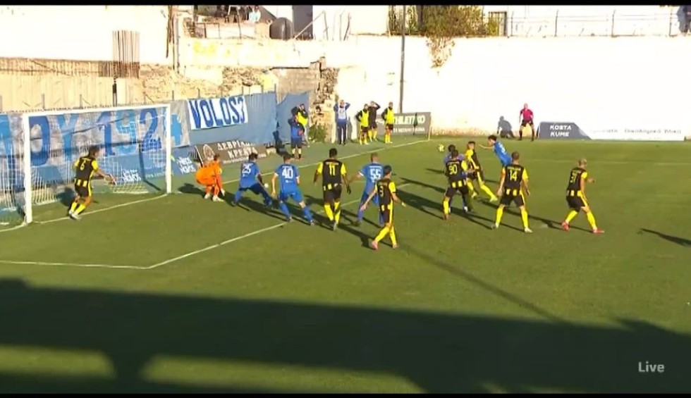 Νίκη Βόλου-Αναγέννηση: Άντεξαν με δέκα παίκτες από το 23' οι γηπεδούχοι, ισόπαλο το ντέρμπι