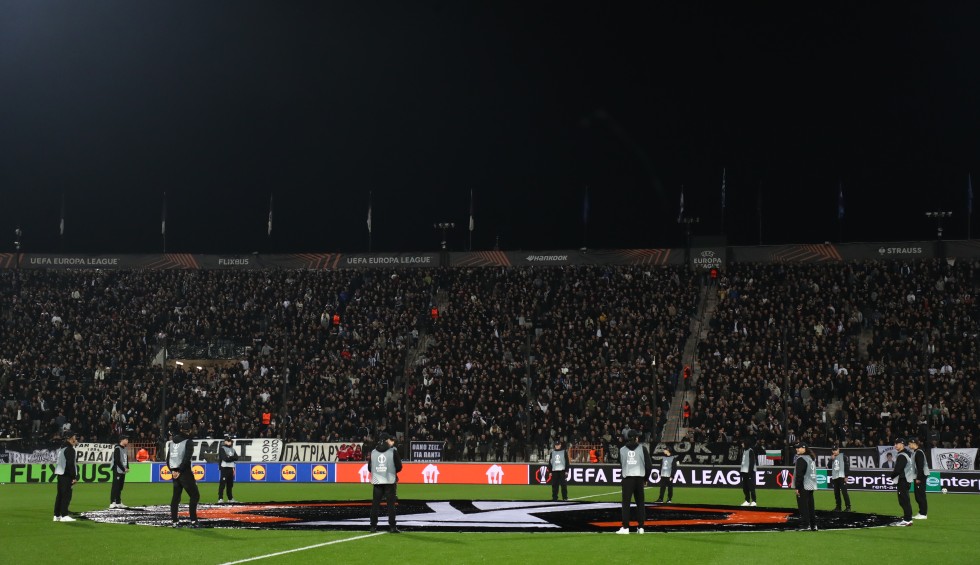 A generic square placeholder image with rounded corners in a figure.