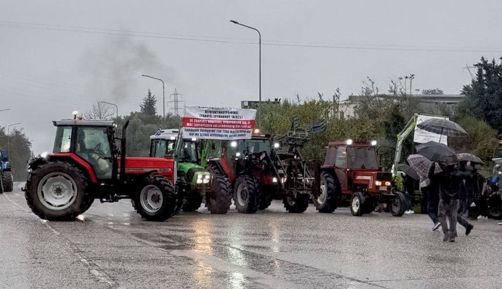 Συνεχίζονται τα μπλόκα των αγροτών: Σε ποια μέτρα προχωρά η κυβέρνηση