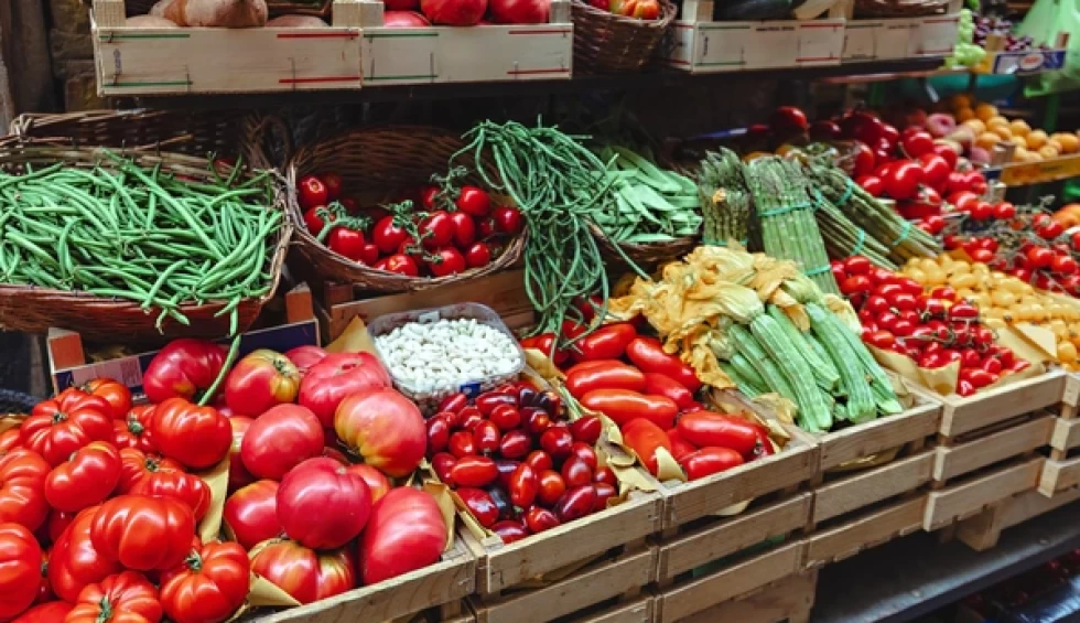 A generic square placeholder image with rounded corners in a figure.