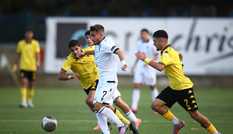 A generic square placeholder image with rounded corners in a figure.