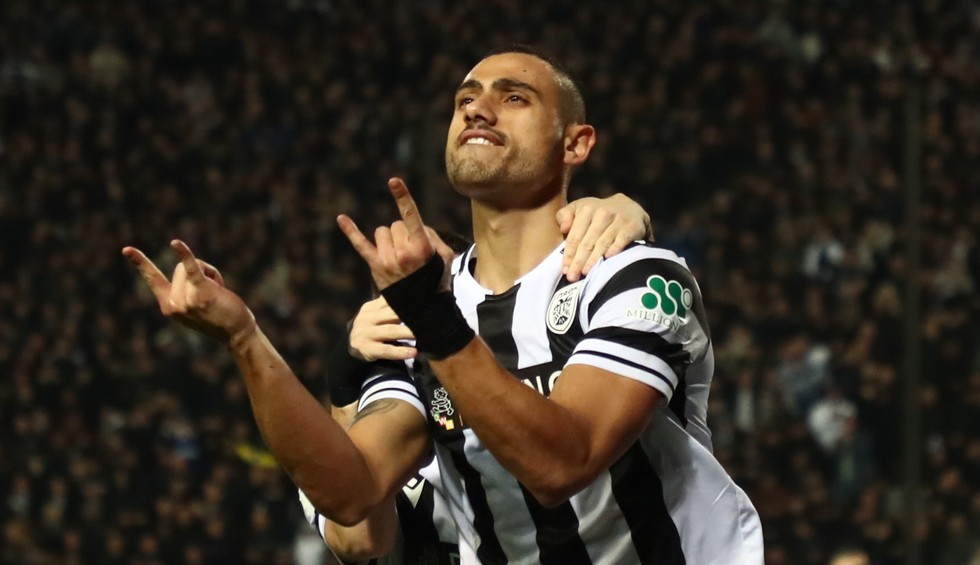 A generic square placeholder image with rounded corners in a figure.