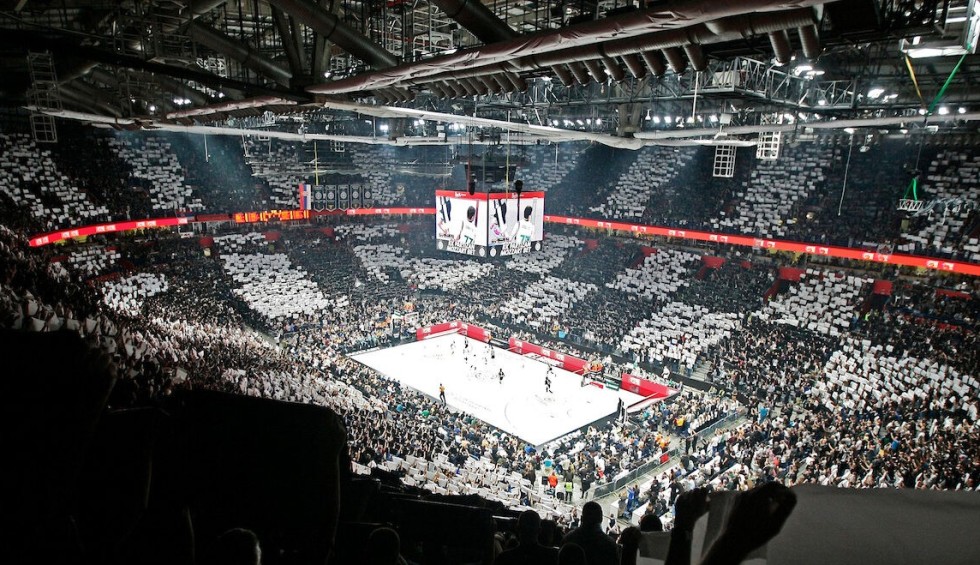 A generic square placeholder image with rounded corners in a figure.