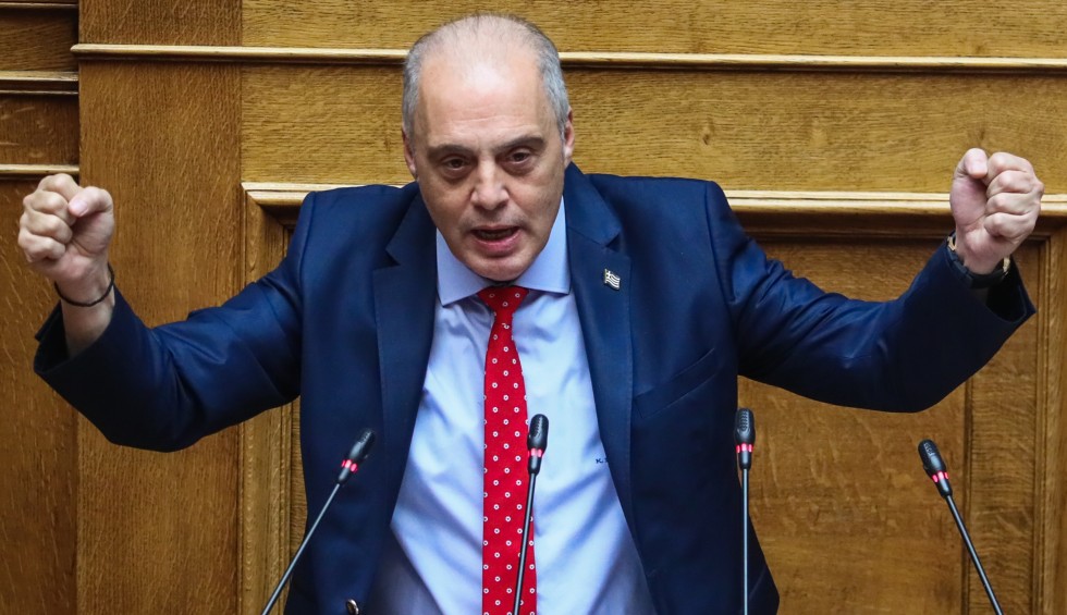 Κόλαφος ο Βελόπουλος κατά ΝΔ: «Προϋπολογισμός τζιτζήδων και φραπέδων»