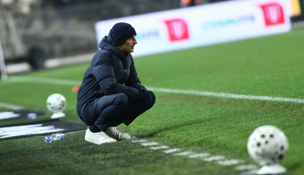 «Δεχόμαστε εύκολα γκολ και αυτό συμβαίνει συχνά...»