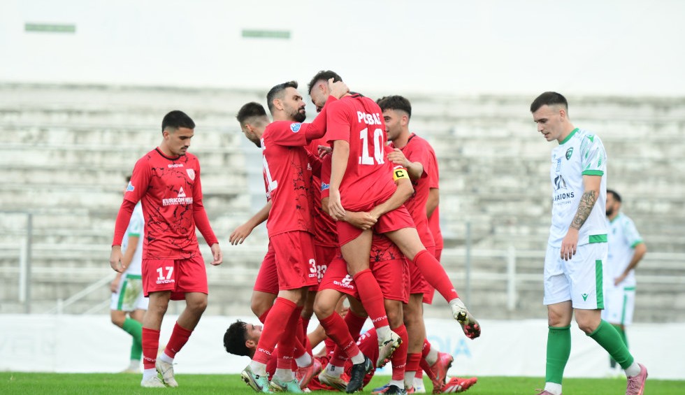 Η μοναδική ομάδα μόνο με Έλληνες αποκτά ξένο μετά από έναν χρόνο!