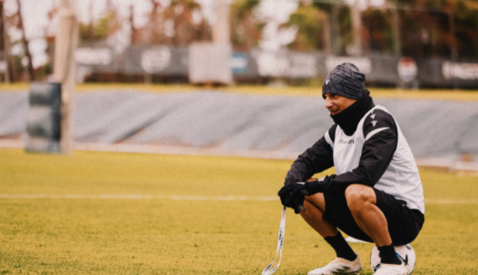 A generic square placeholder image with rounded corners in a figure.