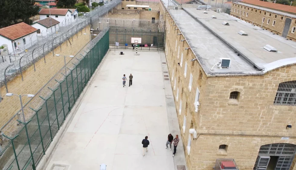 Κύπρος: Αυτοκτόνησε 23χρονος κατάδικος, τον χρησιμοποιούσαν ως σκλάβο οι «βαρόνοι» της φυλακής