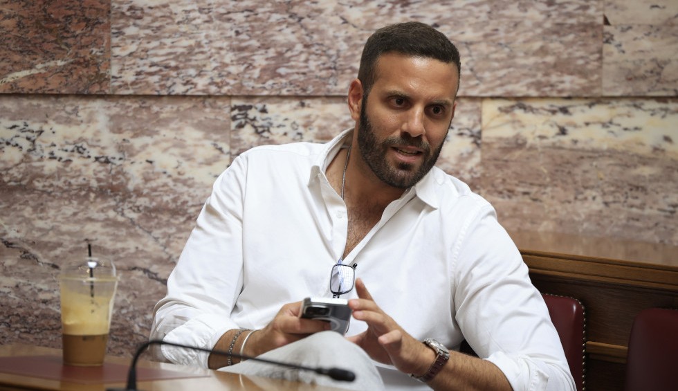 Η πρώτη αντίδραση του Νίκου Παππά για το επεισόδιο με τον Έλληνα δημοσιογράφο