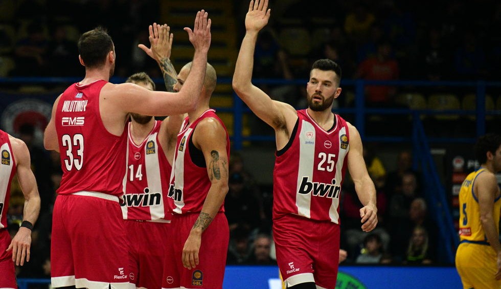 GBL: Σαρωτικός ο Ολυμπιακός, συνέτριψε (105-62) το Περιστέρι