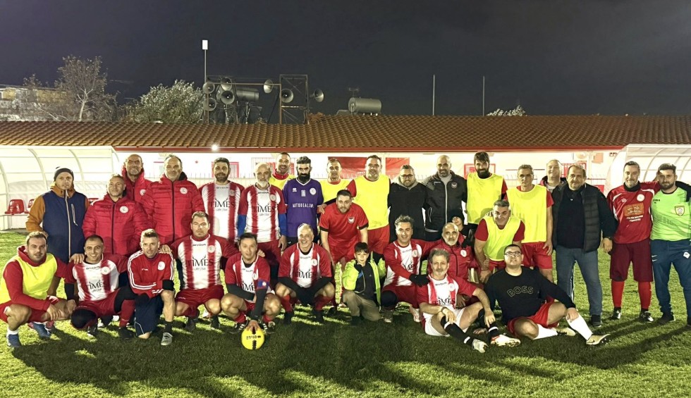 Ξεχωριστός αγώνας: Επαιξαν για καλό σκοπό διοίκηση Φοίνικα και Βετεράνοι Πολίχνης