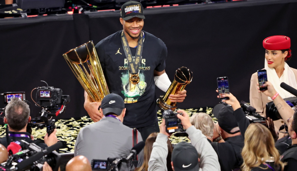 A generic square placeholder image with rounded corners in a figure.