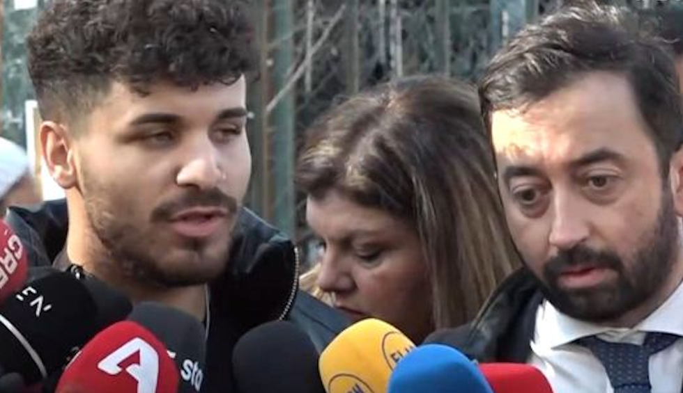 A generic square placeholder image with rounded corners in a figure.