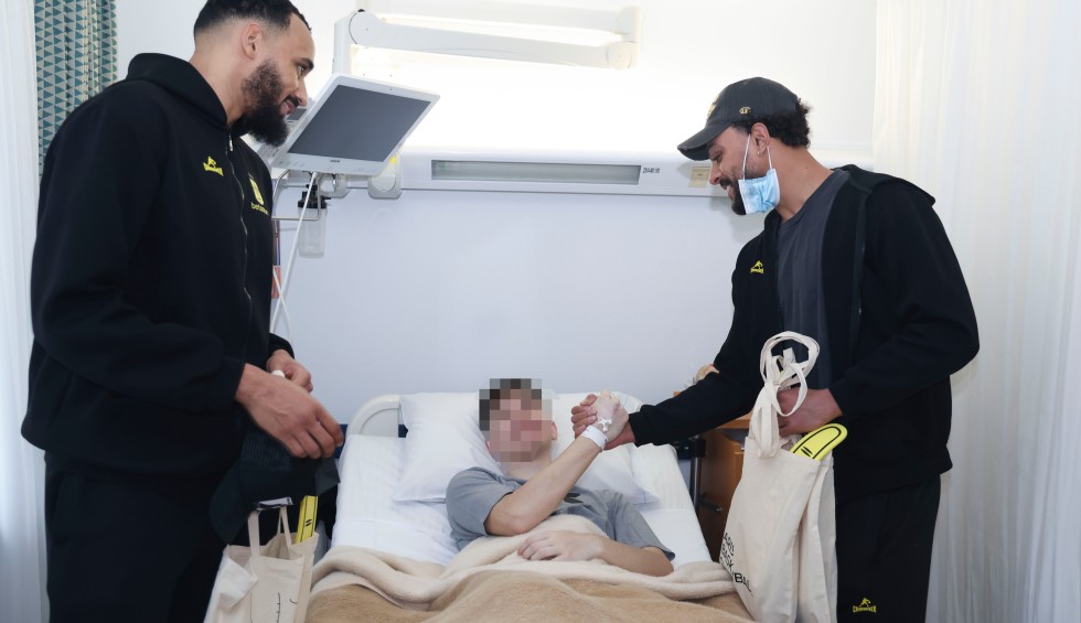 A generic square placeholder image with rounded corners in a figure.