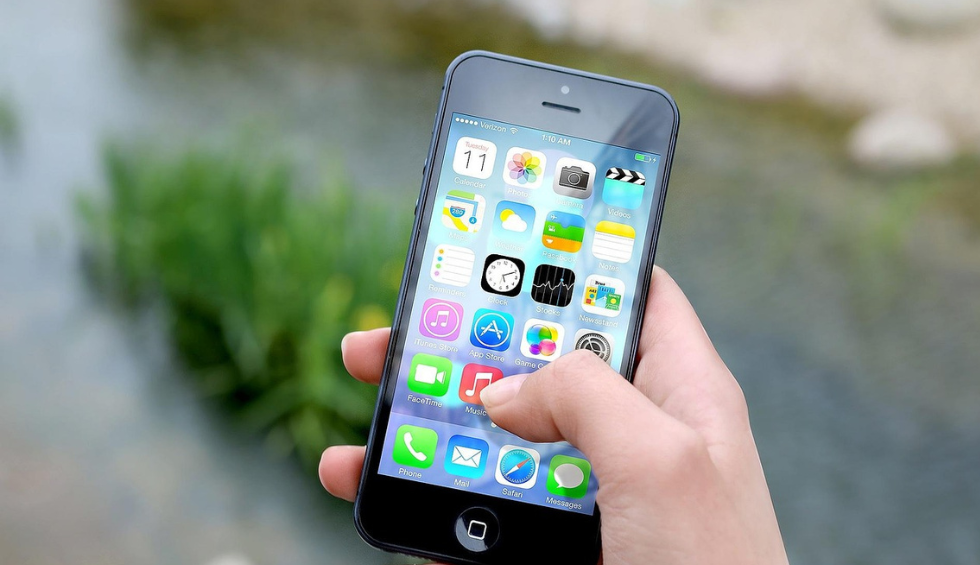 A generic square placeholder image with rounded corners in a figure.