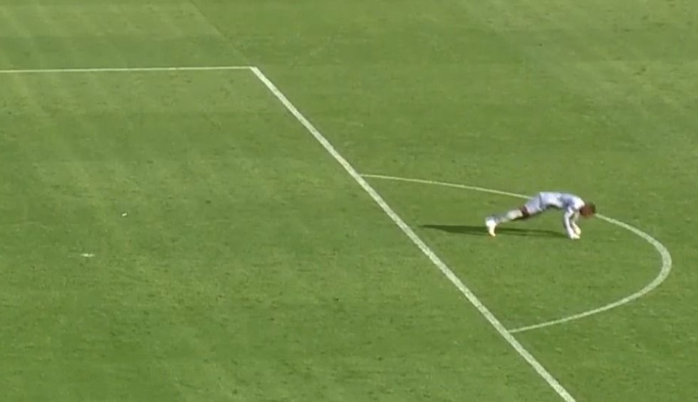 ΣΟΚ στο Κόπα Άφρικα: Κατέρρευσε την ώρα του αγώνα ο τερματοφύλακας του Σουδάν