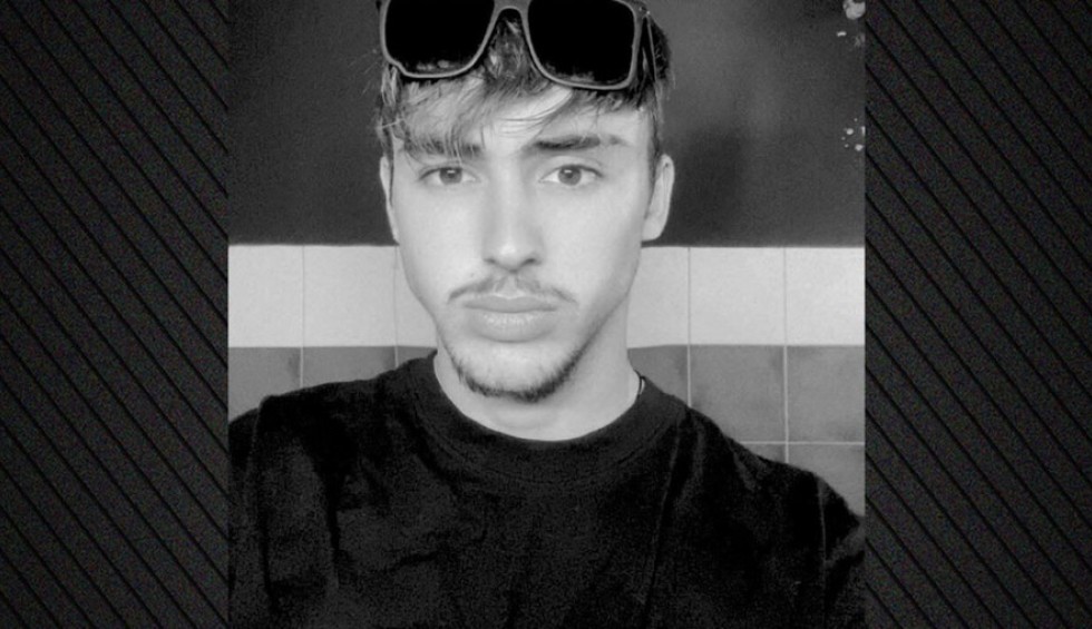 A generic square placeholder image with rounded corners in a figure.