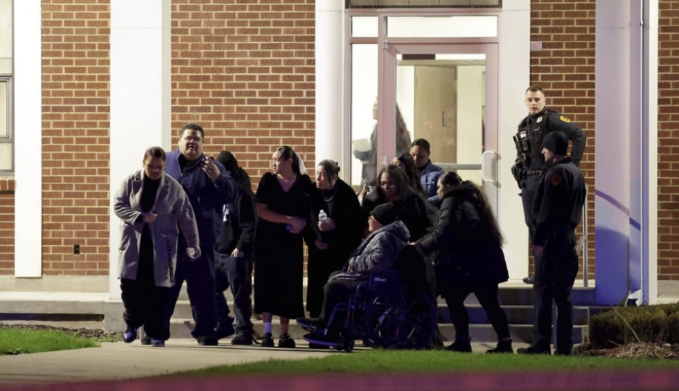 A generic square placeholder image with rounded corners in a figure.