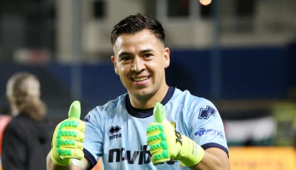 A generic square placeholder image with rounded corners in a figure.