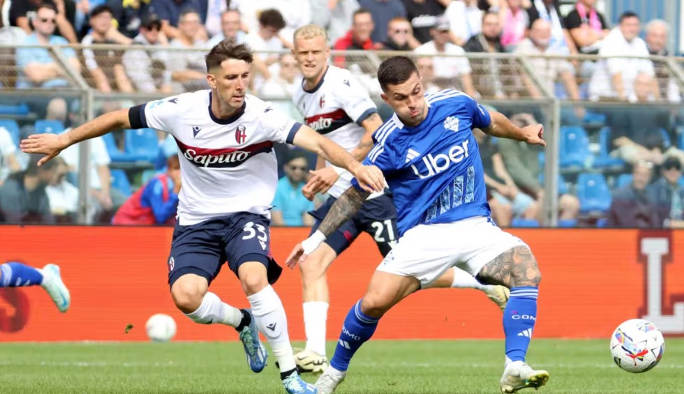 A generic square placeholder image with rounded corners in a figure.